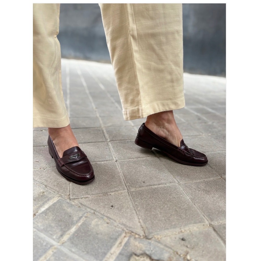 TOD'S Burgundy Leather Penny Loafers Horsebit Driving Shoes Women's EU 39 Italy